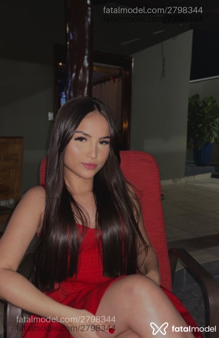 Acompanhante mulher morena (o) de olhos castanhos - Mayssa