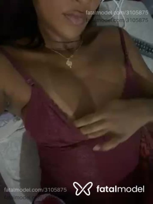 Acompanhante mulher morena (o) de olhos pretos em Porto Seguro Acompanhante mulher morena (o) de olhos pretos em Porto Seguro - Karol