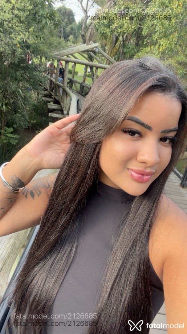 Acompanhante mulher morena (o) de olhos castanhos - Camila Lovato Acompanhante mulher morena (o) de olhos castanhos - Camila Lovato