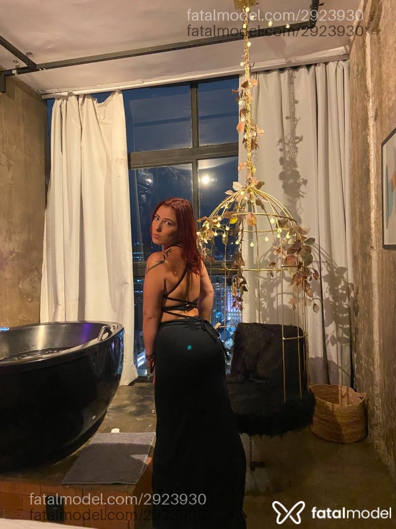Acompanhante mulher ruiva (o) de olhos castanhos - Psychojane Acompanhante mulher ruiva (o) de olhos castanhos - Psychojane