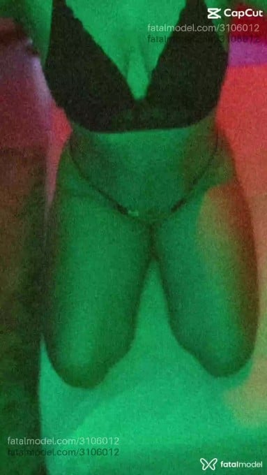 Acompanhante mulher morena (o) de olhos verdes em Ponta Grossa - Scarlett Bastos