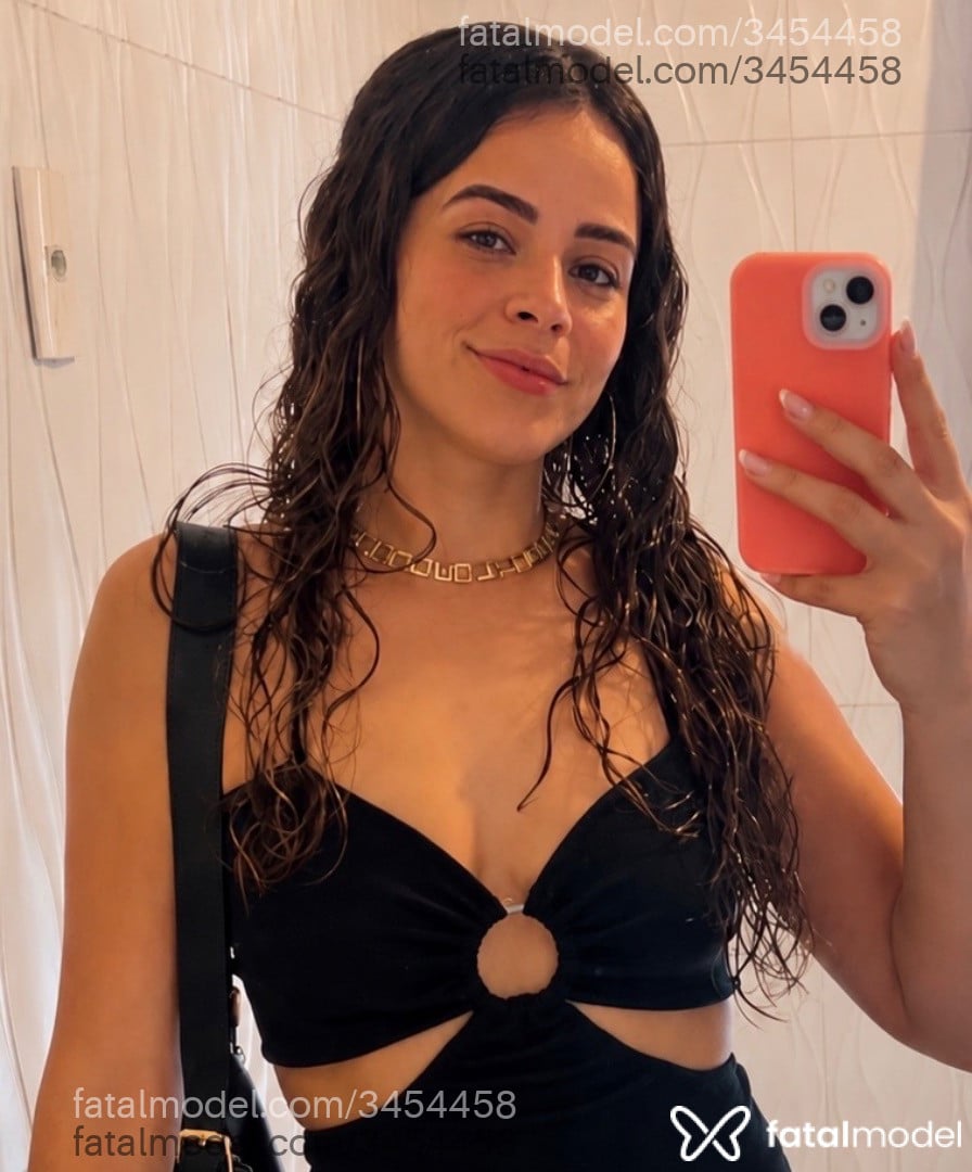 Acompanhante mulher com cabelo castanho de olhos castanhos - Maya Hoffman