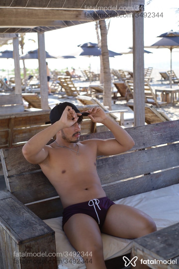 Acompanhante homem morena (o) de olhos castanhos - Maycow