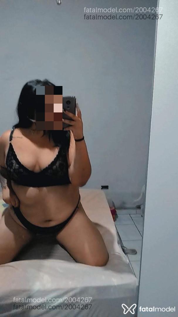 Acompanhante mulher com cabelo castanho de olhos castanhos - Tay Gomes