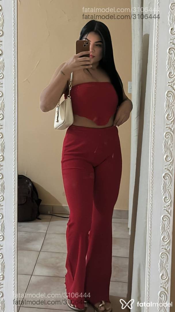 Acompanhante mulher morena (o) de olhos castanhos em Guarapari - Julia