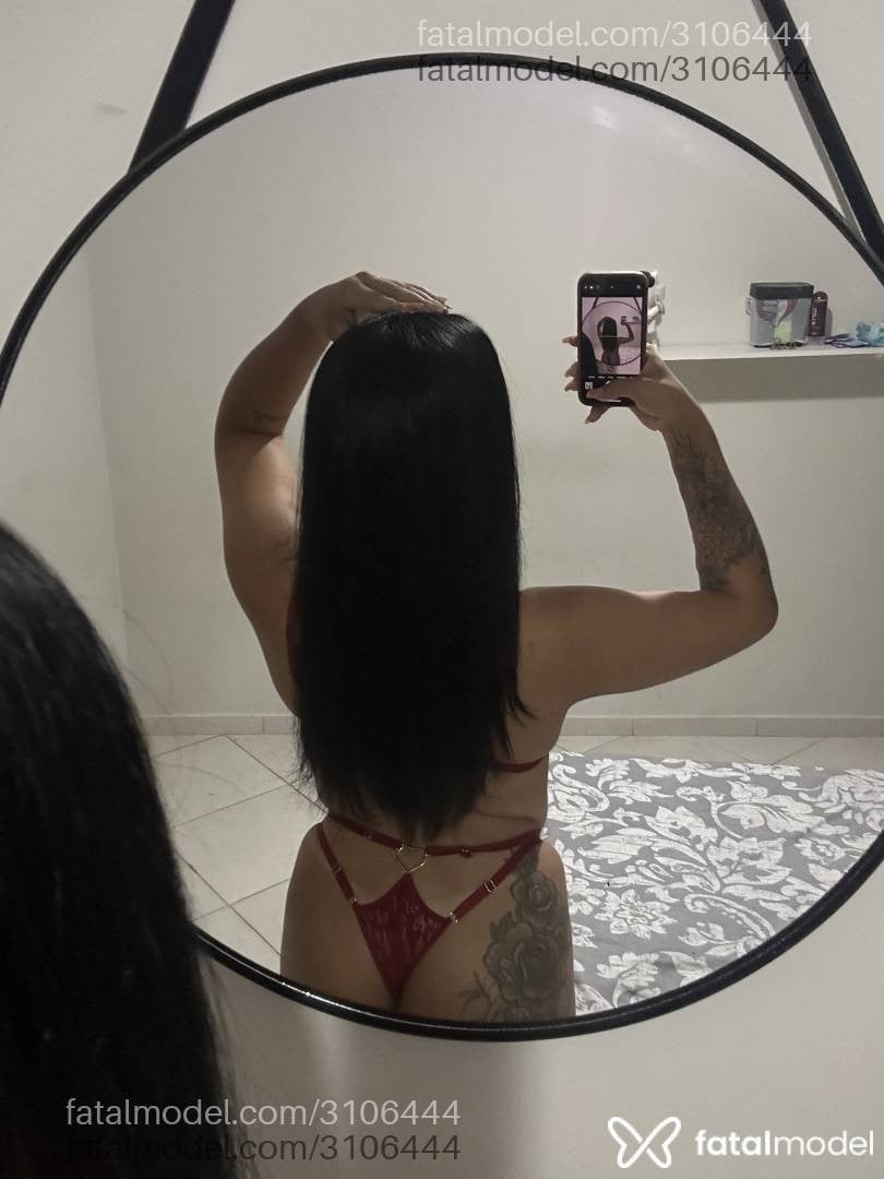 Acompanhante mulher morena (o) de olhos castanhos - Julia