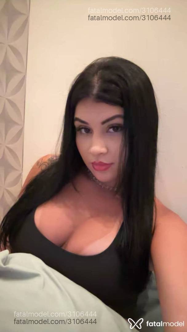Acompanhante mulher morena (o) de olhos castanhos - Julia