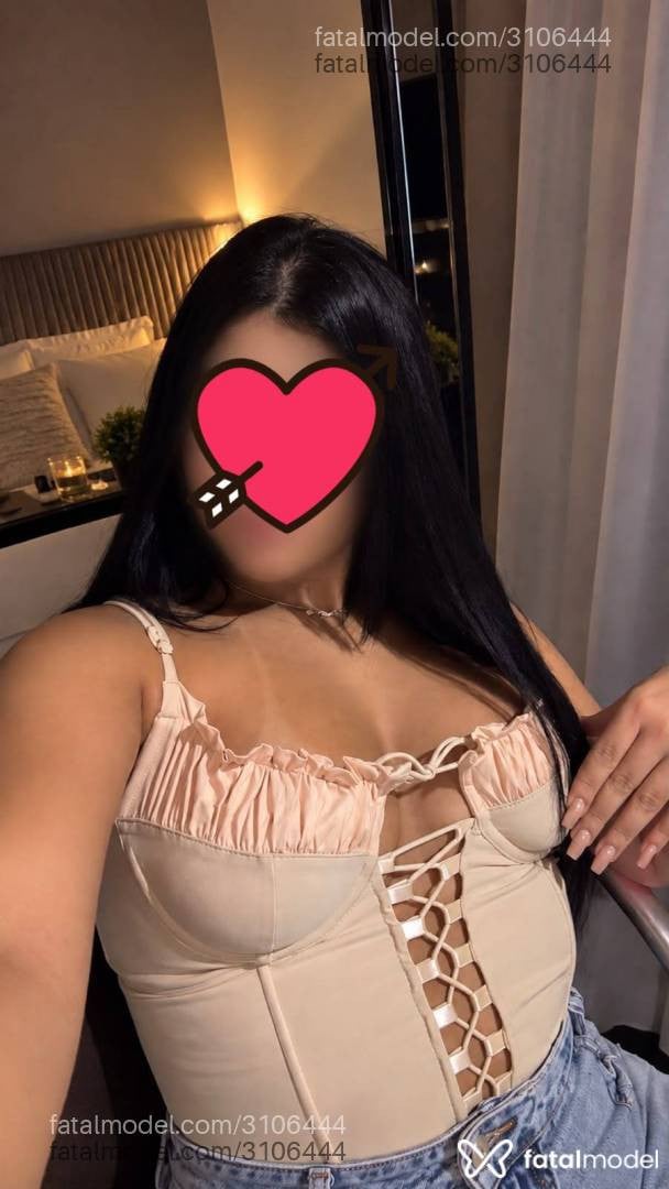 Acompanhante mulher morena (o) de olhos castanhos - Julia