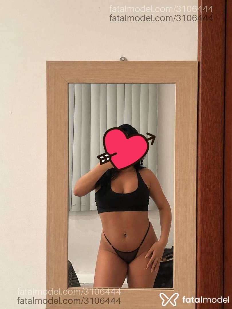 Acompanhante mulher morena (o) de olhos castanhos - Julia