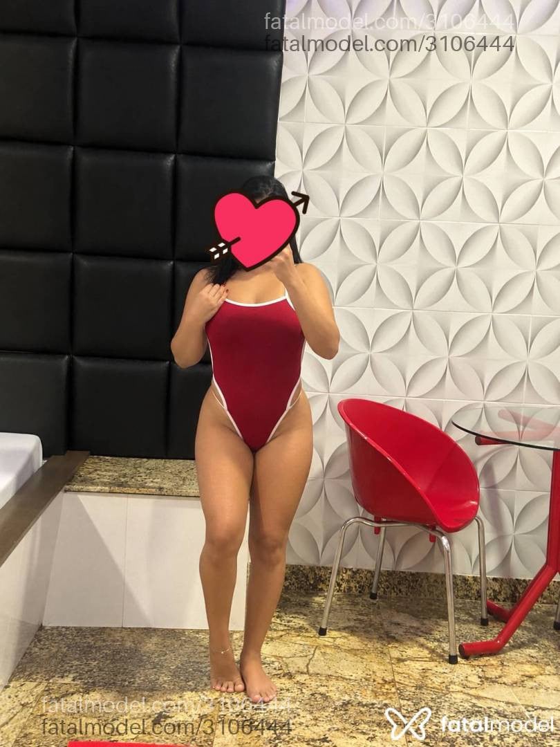 Acompanhante mulher morena (o) de olhos castanhos - Julia