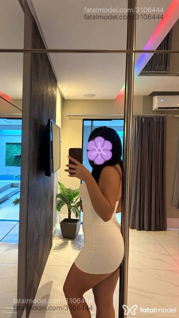 Acompanhante mulher morena (o) de olhos castanhos - Julia