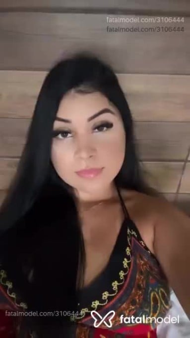 Acompanhante mulher morena (o) de olhos castanhos em Guarapari Acompanhante mulher morena (o) de olhos castanhos em Guarapari - Julia