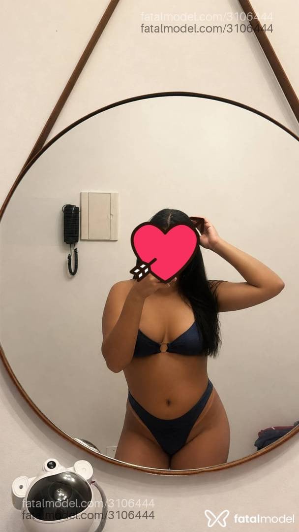 Acompanhante mulher morena (o) de olhos castanhos - Julia