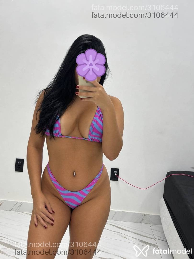 Acompanhante mulher morena (o) de olhos castanhos - Julia