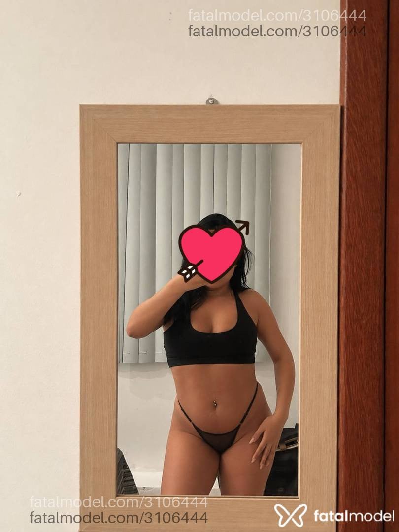 Acompanhante mulher morena (o) de olhos castanhos - Julia