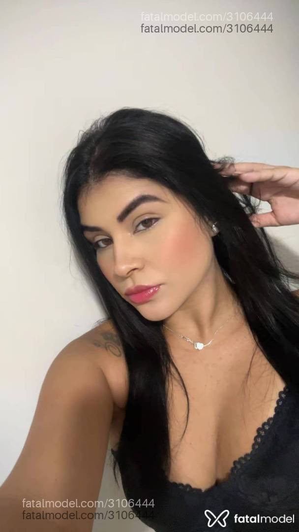 Acompanhante mulher morena (o) de olhos castanhos - Julia