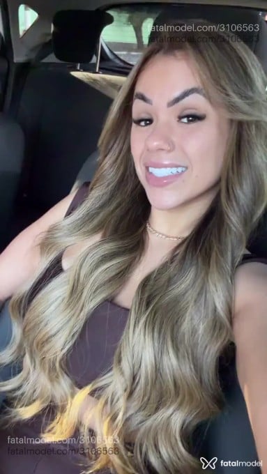 Acompanhante mulher loira (o) de olhos mel em São José dos Campos - Maya Santorini