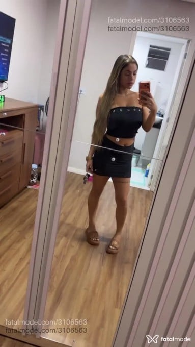 Acompanhante mulher loira (o) de olhos mel em São José dos Campos Acompanhante mulher loira (o) de olhos mel em São José dos Campos - Maya Santorini