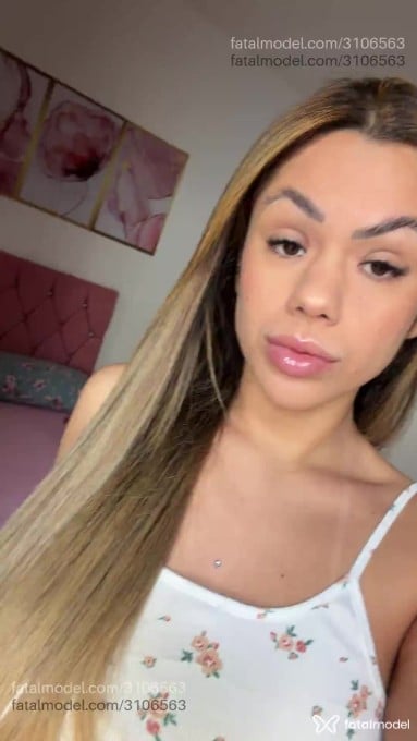 Acompanhante mulher loira (o) de olhos mel em São José dos Campos Acompanhante mulher loira (o) de olhos mel em São José dos Campos - Maya Santorini