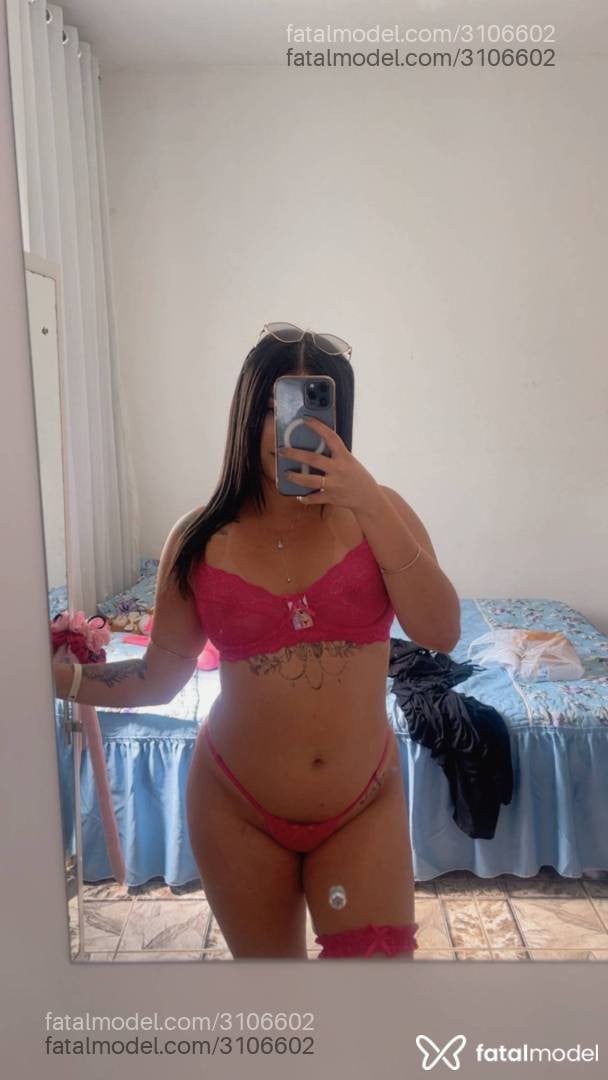 Acompanhante mulher morena (o) de olhos pretos - Milena