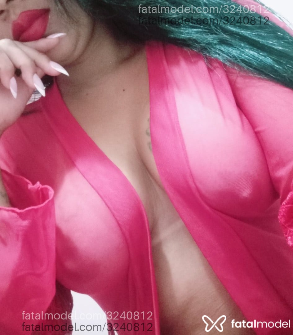 Acompanhante mulher morena (o) de olhos pretos - Cubanita