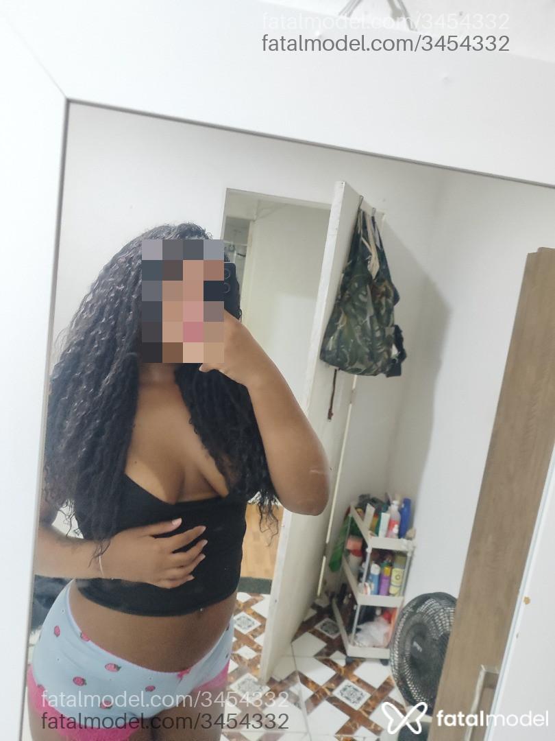Acompanhante mulher morena (o) de olhos castanhos - Tainá