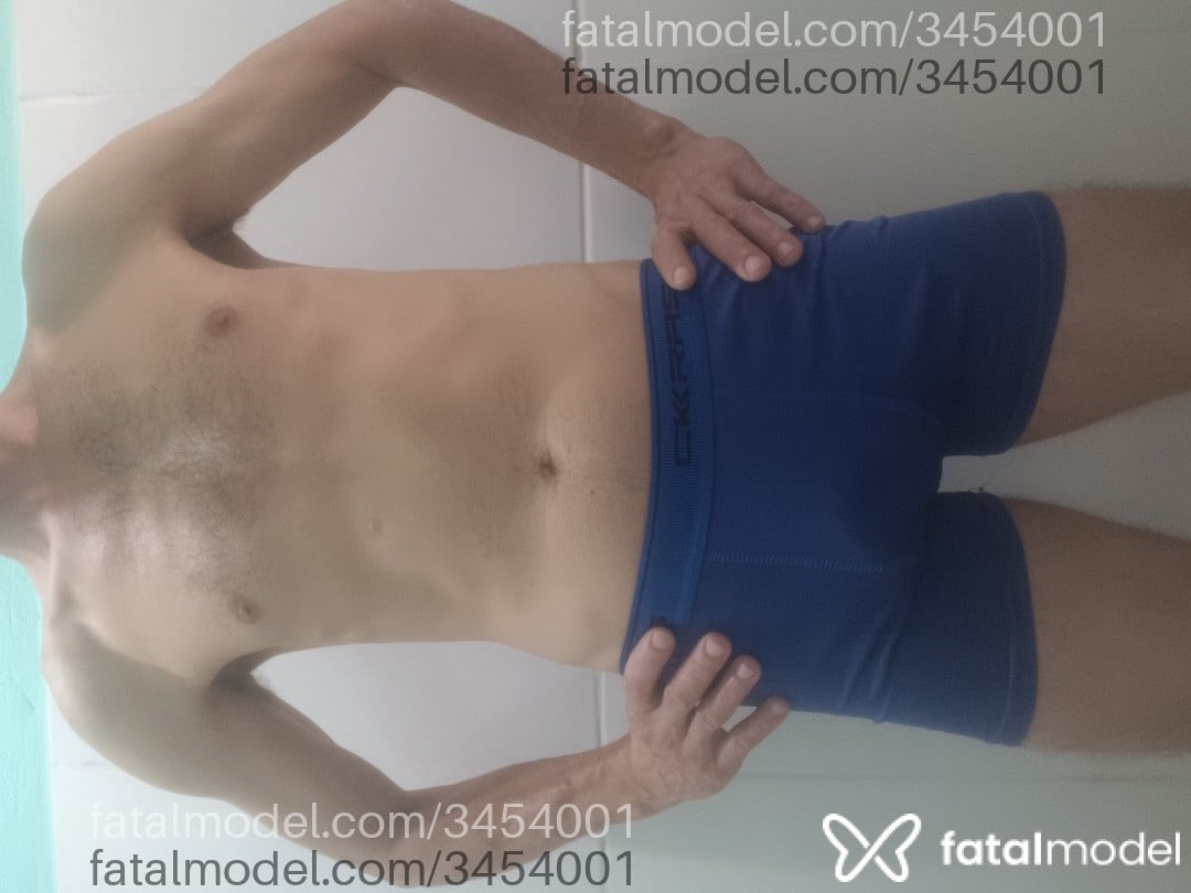 Acompanhante homem com cabelo castanho de olhos castanhos - Mauro