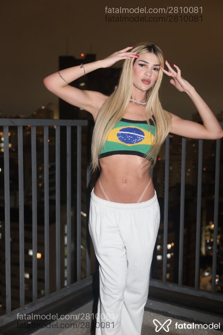 Acompanhante mulher trans morena (o) de olhos castanhos - Isabelle Sousa Acompanhante mulher trans morena (o) de olhos castanhos - Isabelle Sousa