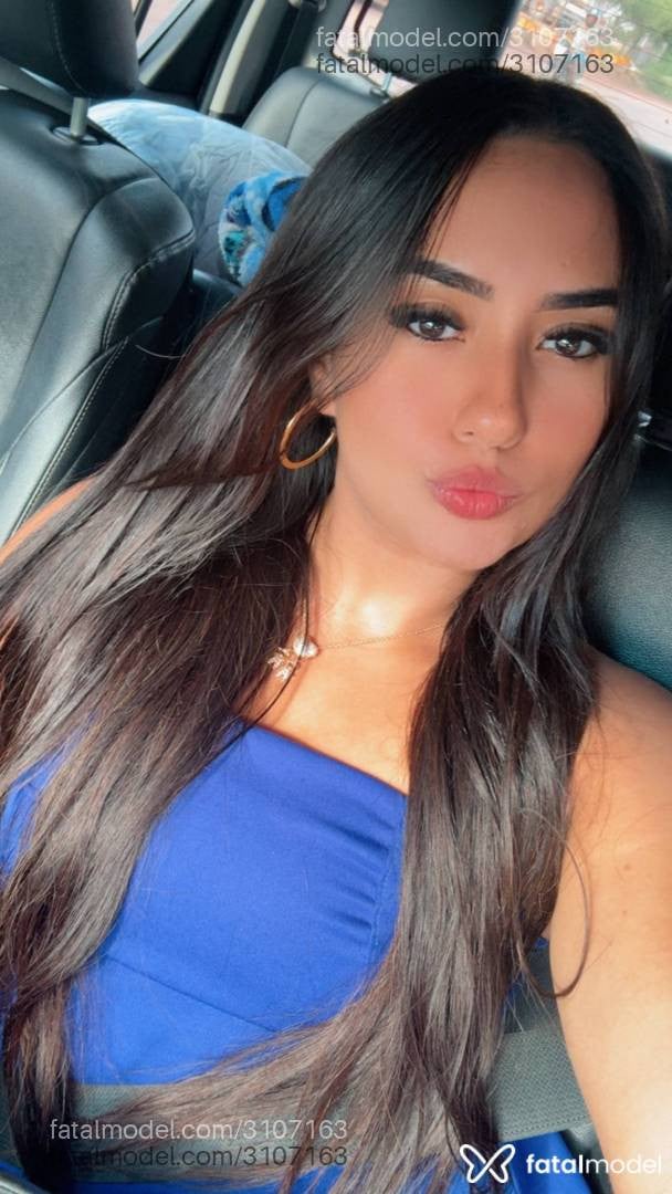 Acompanhante mulher morena (o) de olhos castanhos - Isis