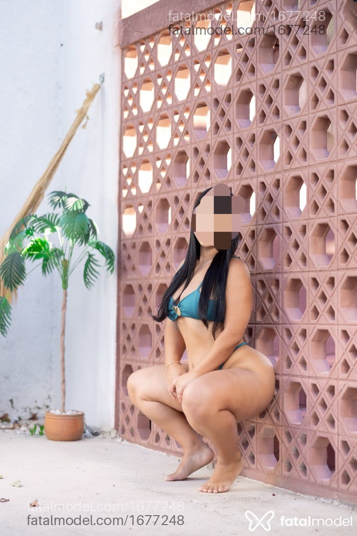 Acompanhante mulher morena (o) de olhos castanhos - Renata