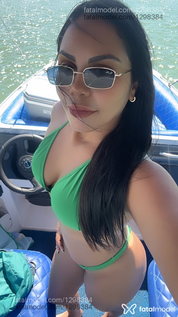 Acompanhante mulher morena (o) de olhos castanhos - Thaís Acompanhante mulher morena (o) de olhos castanhos - Thaís