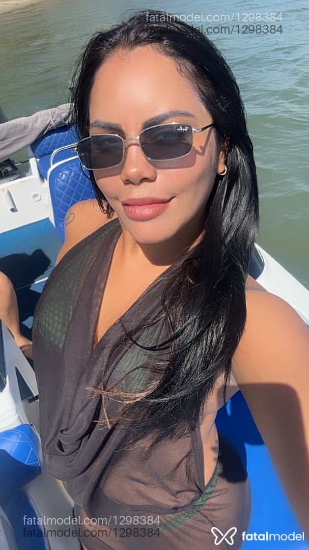 Acompanhante mulher morena (o) de olhos castanhos - Thaís