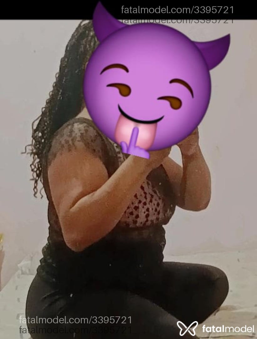Acompanhante mulher com cabelo castanho de olhos mel - Kemy
