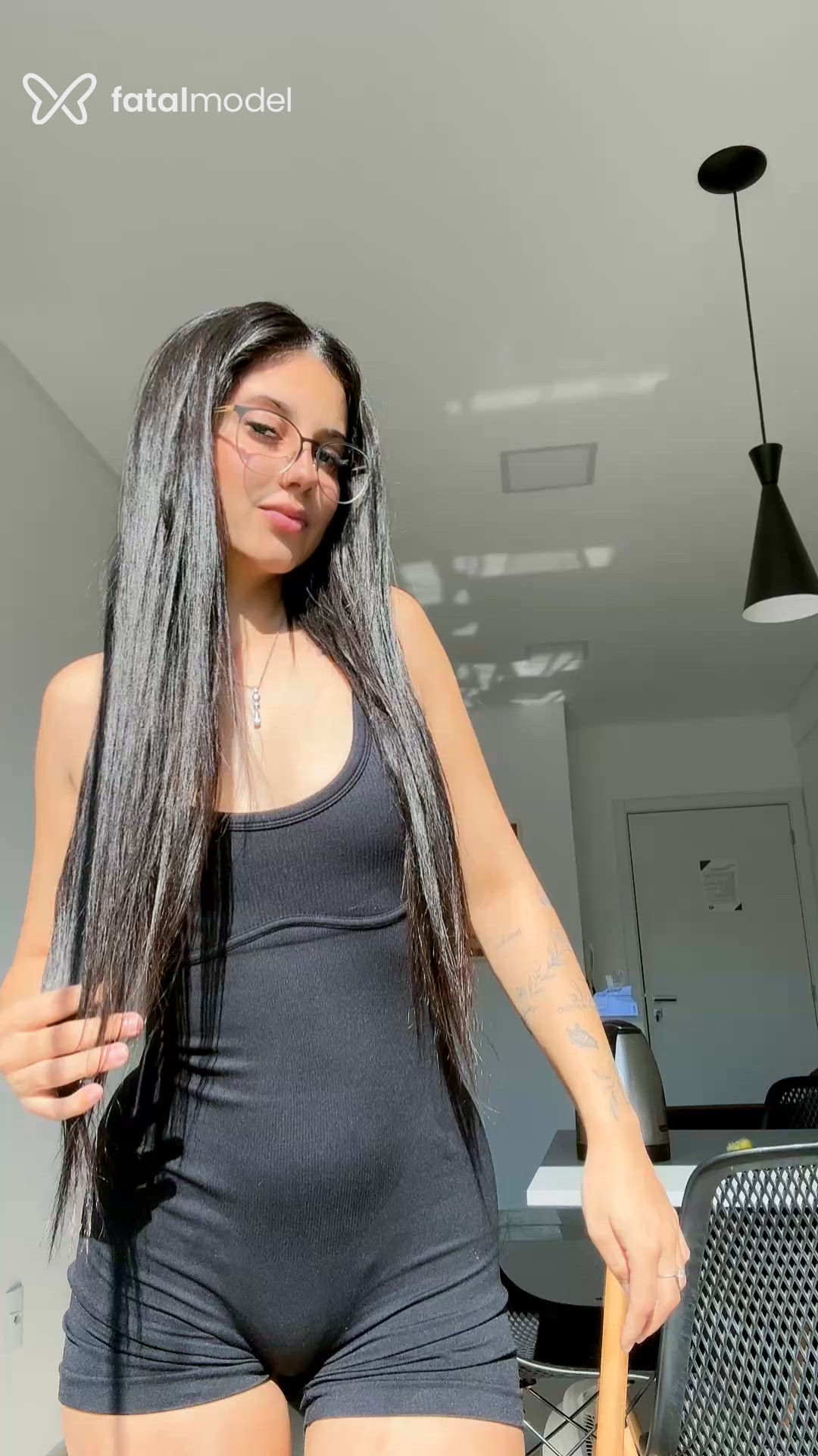 Acompanhante mulher morena (o) de olhos castanhos - Maya Acompanhante mulher morena (o) de olhos castanhos - Maya
