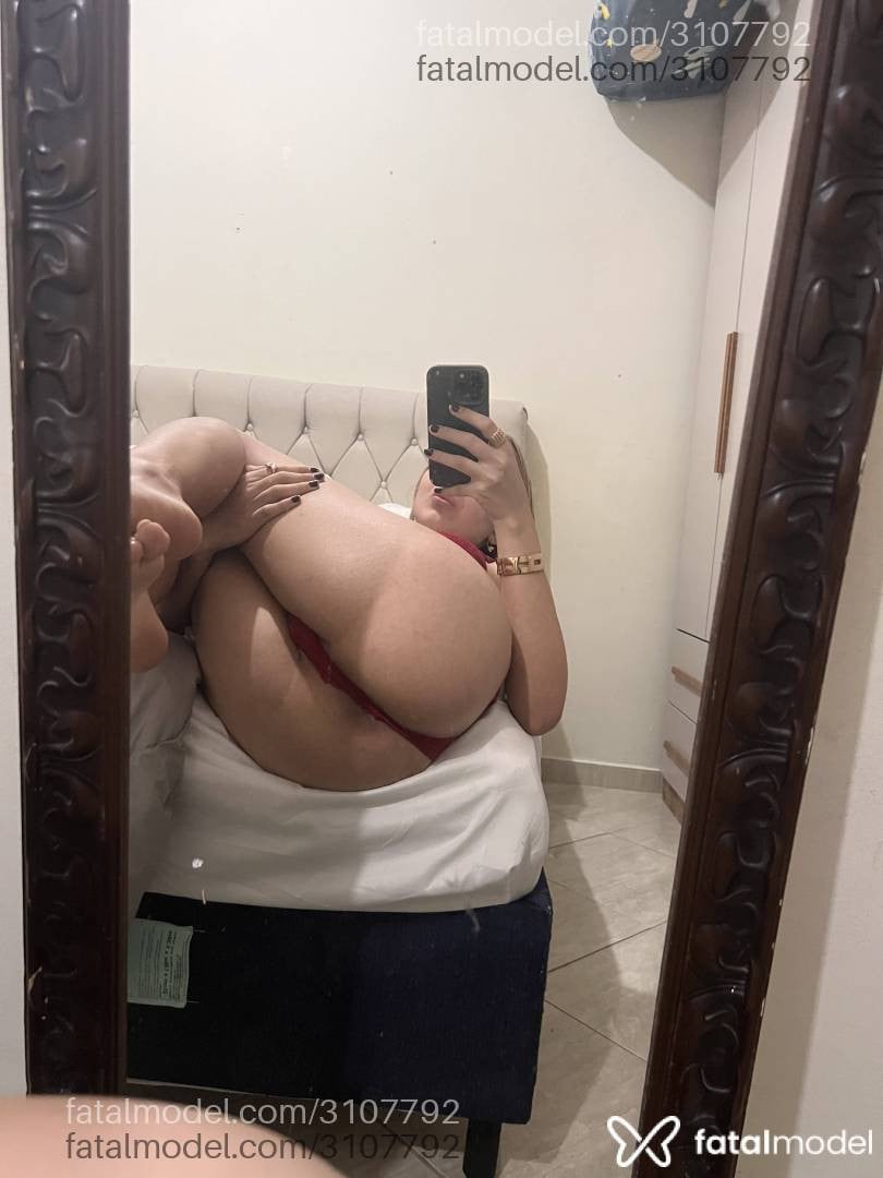 Acompanhante mulher trans loira (o) de olhos pretos - Amanda