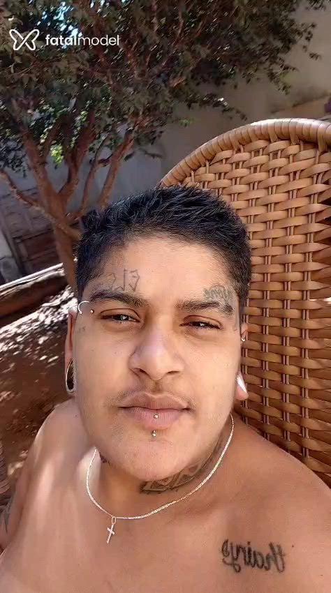 Acompanhante homem trans morena (o) de olhos pretos - Rafaeltrans
