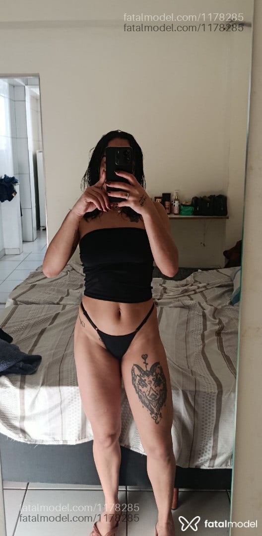 Acompanhante mulher morena (o) de olhos castanhos - Julia Santos