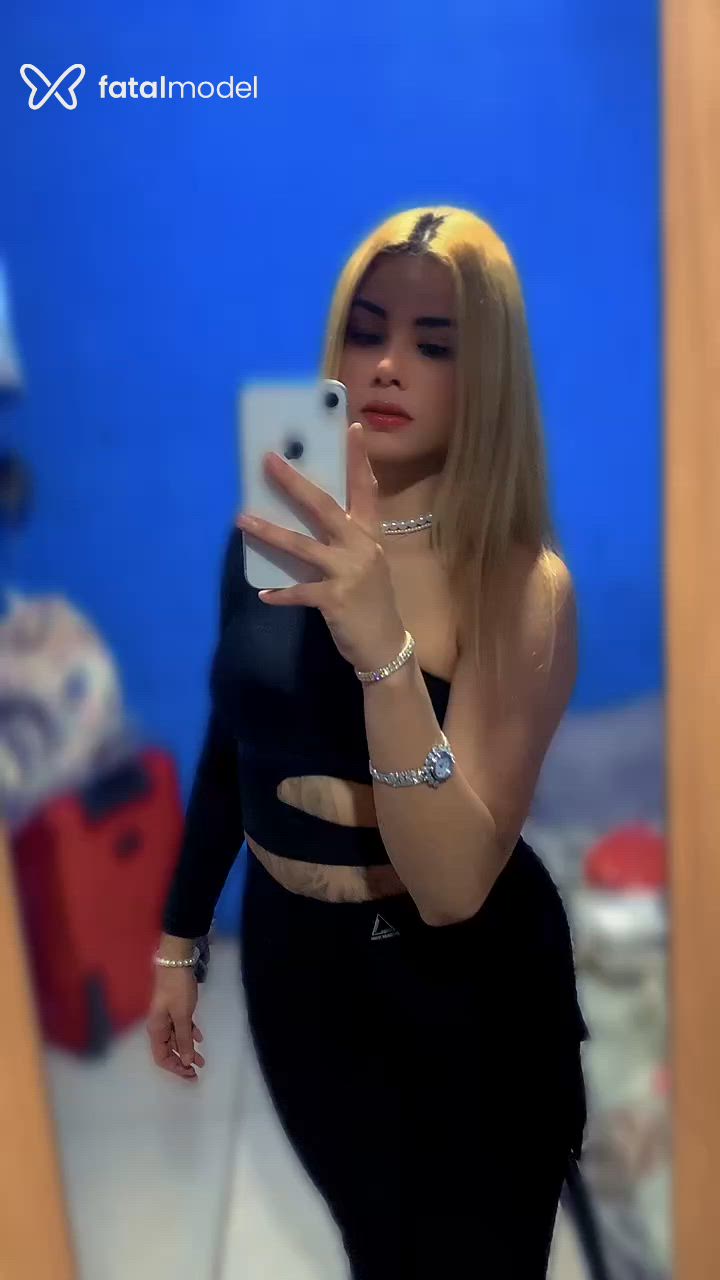 Acompanhante mulher loira (o) de olhos castanhos - Caren Almeidah Acompanhante mulher loira (o) de olhos castanhos - Caren Almeidah