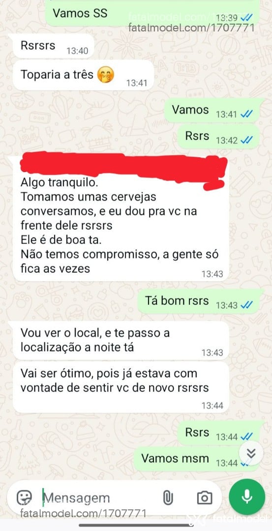 Acompanhante homem com cabelo castanho de olhos castanhos - Baiano
