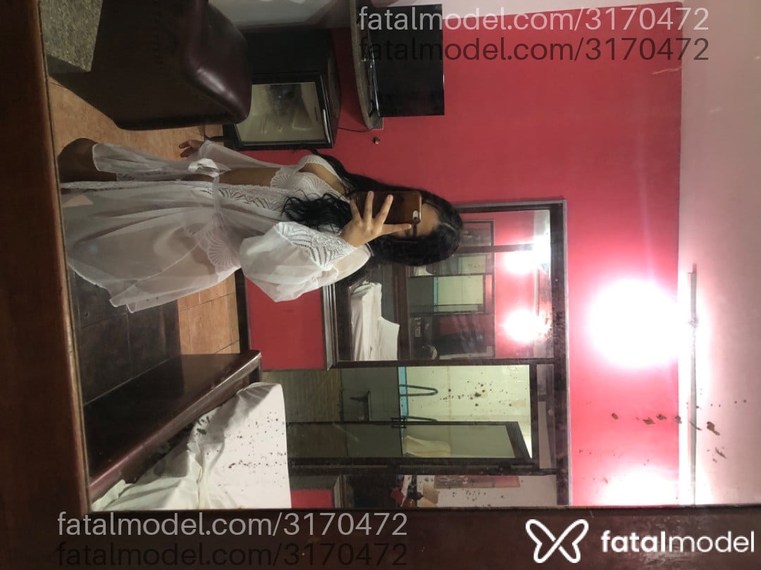 Acompanhante mulher morena (o) de olhos mel - Maria Alice