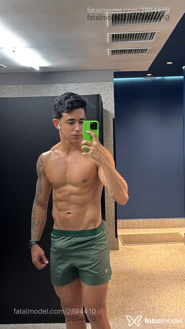 Acompanhante homem morena (o) de olhos castanhos - Lucas Mineiro