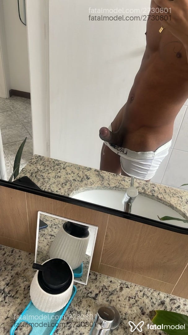 Acompanhante homem morena (o) de olhos mel - Gustavo
