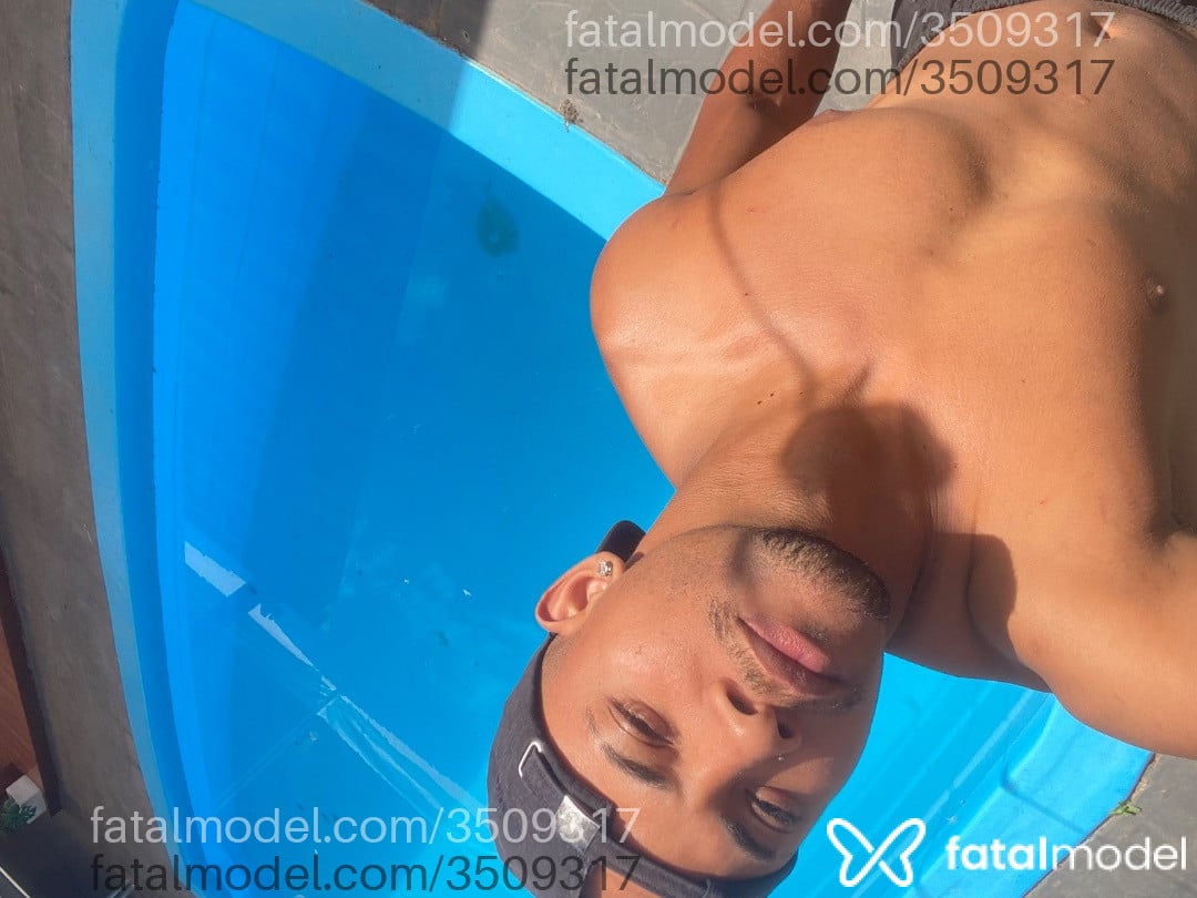 Acompanhante homem morena (o) de olhos castanhos - Ângelo Acompanhante homem morena (o) de olhos castanhos - Ângelo