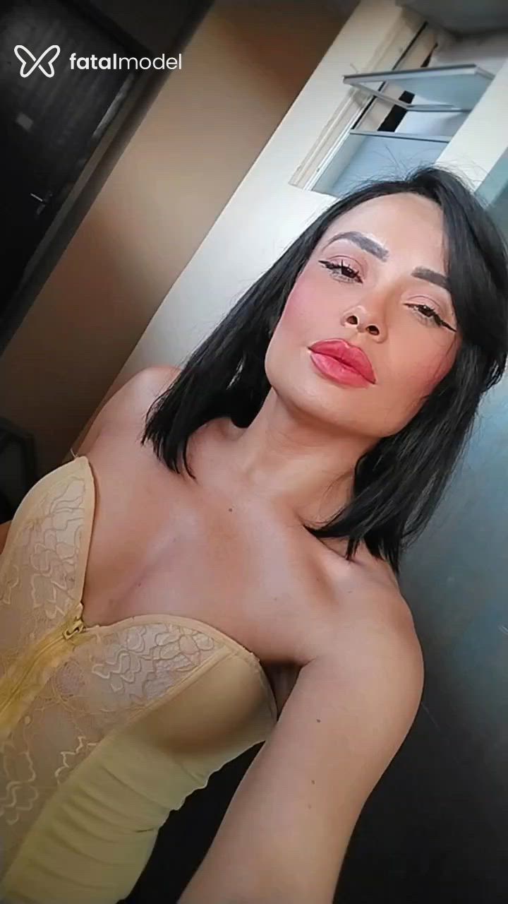Acompanhante mulher morena (o) de olhos castanhos - Larissa
