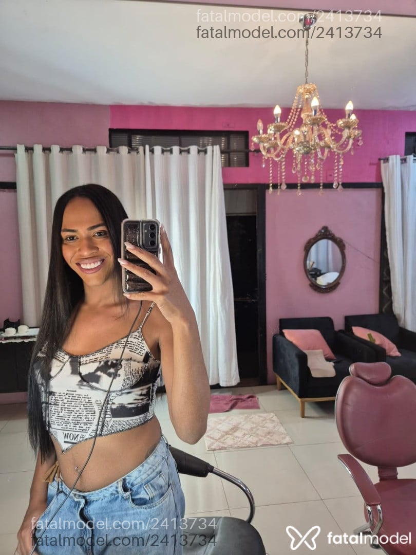 Acompanhante mulher trans morena (o) de olhos castanhos - Naiara Lima