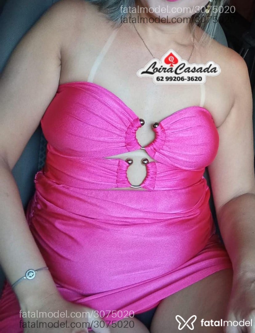 Acompanhante mulher loira (o) de olhos pretos - LoiraCasada