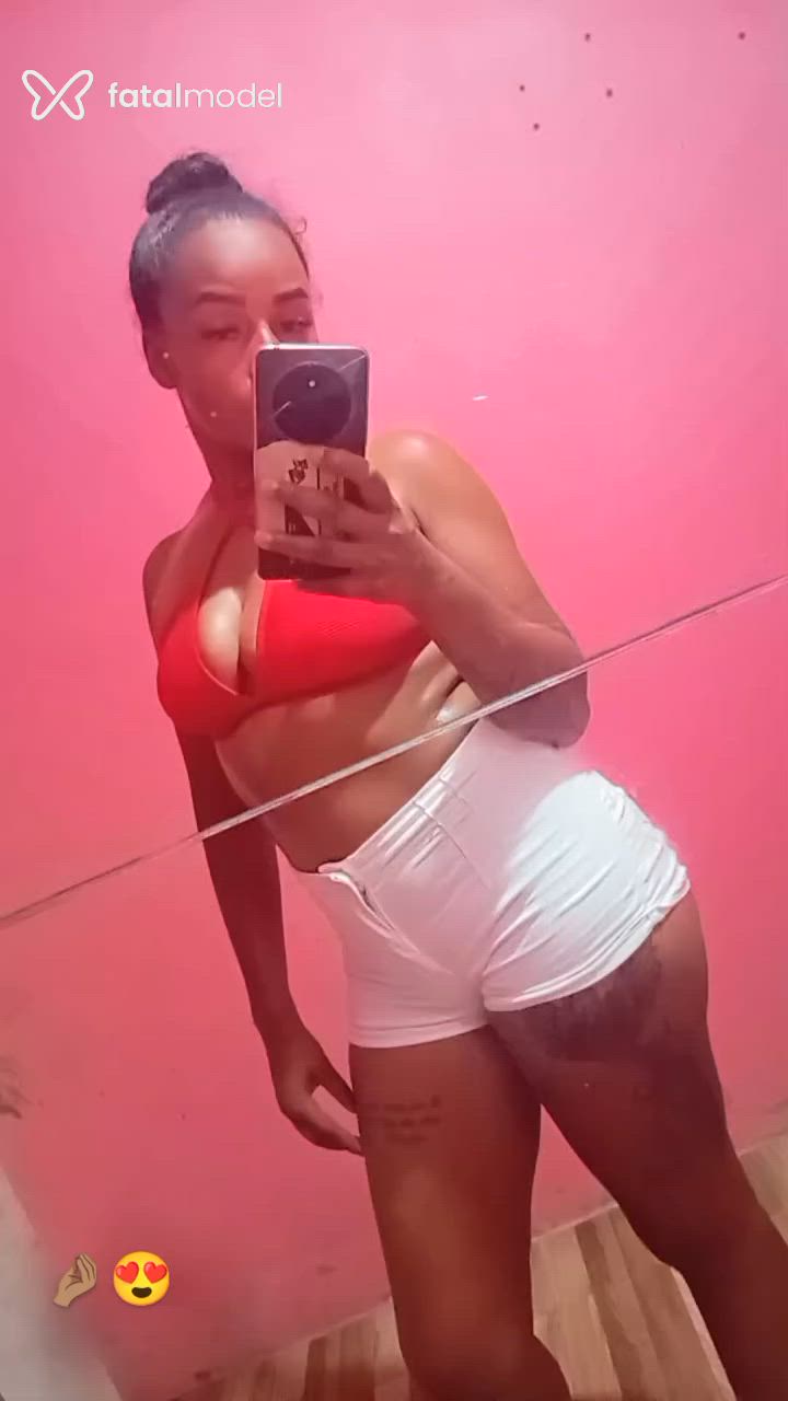 Acompanhante mulher morena (o) de olhos castanhos - Brenda