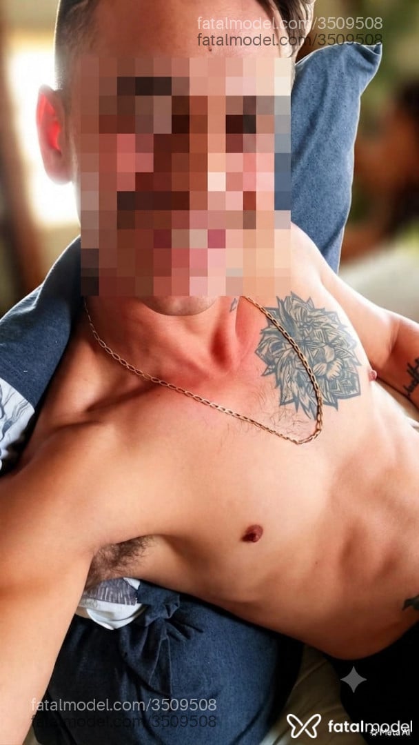 Acompanhante homem com cabelo castanho de olhos verdes - Rodrigues Acompanhante homem com cabelo castanho de olhos verdes - Rodrigues