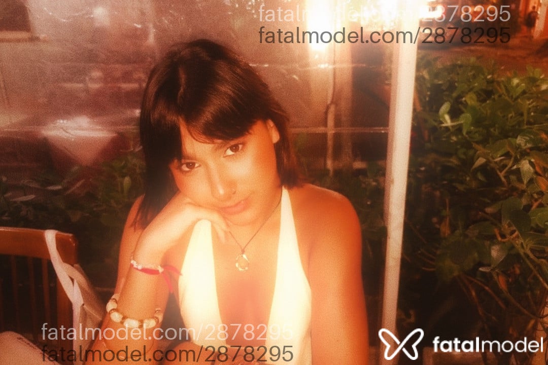 Acompanhante mulher trans loira (o) de olhos mel - Mavis