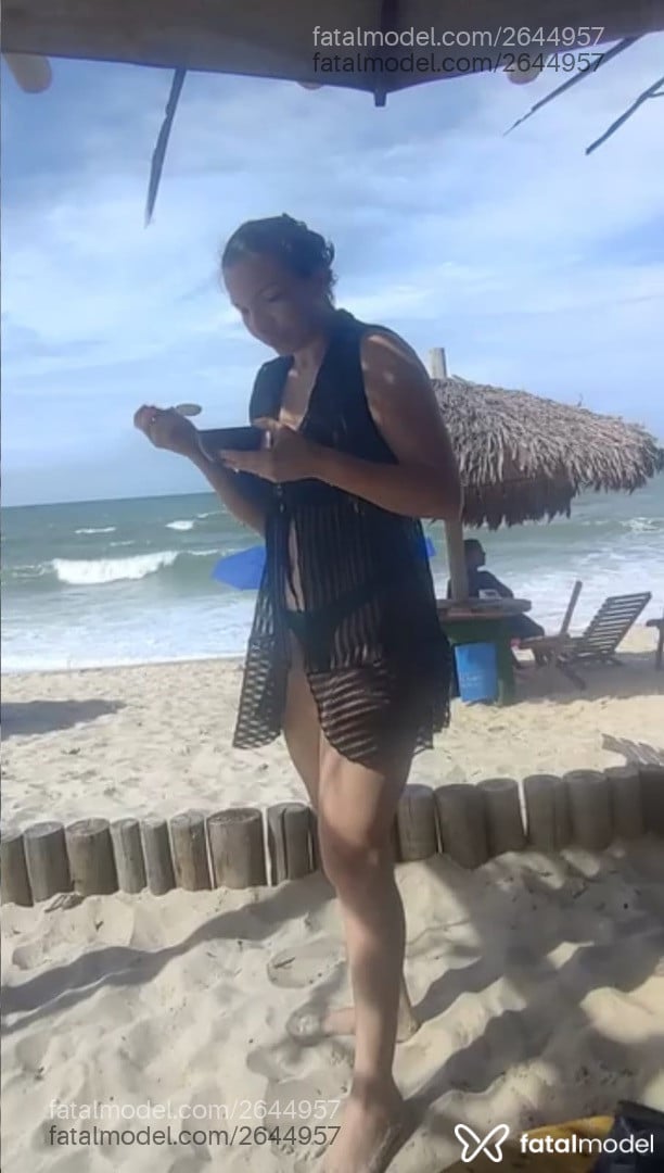 Acompanhante mulher com cabelo castanho de olhos pretos - Wanessa